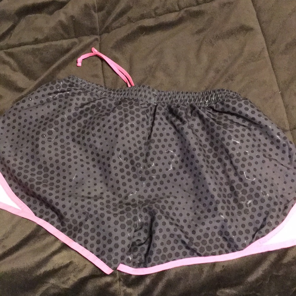 Shorts - Picture 3 of 3